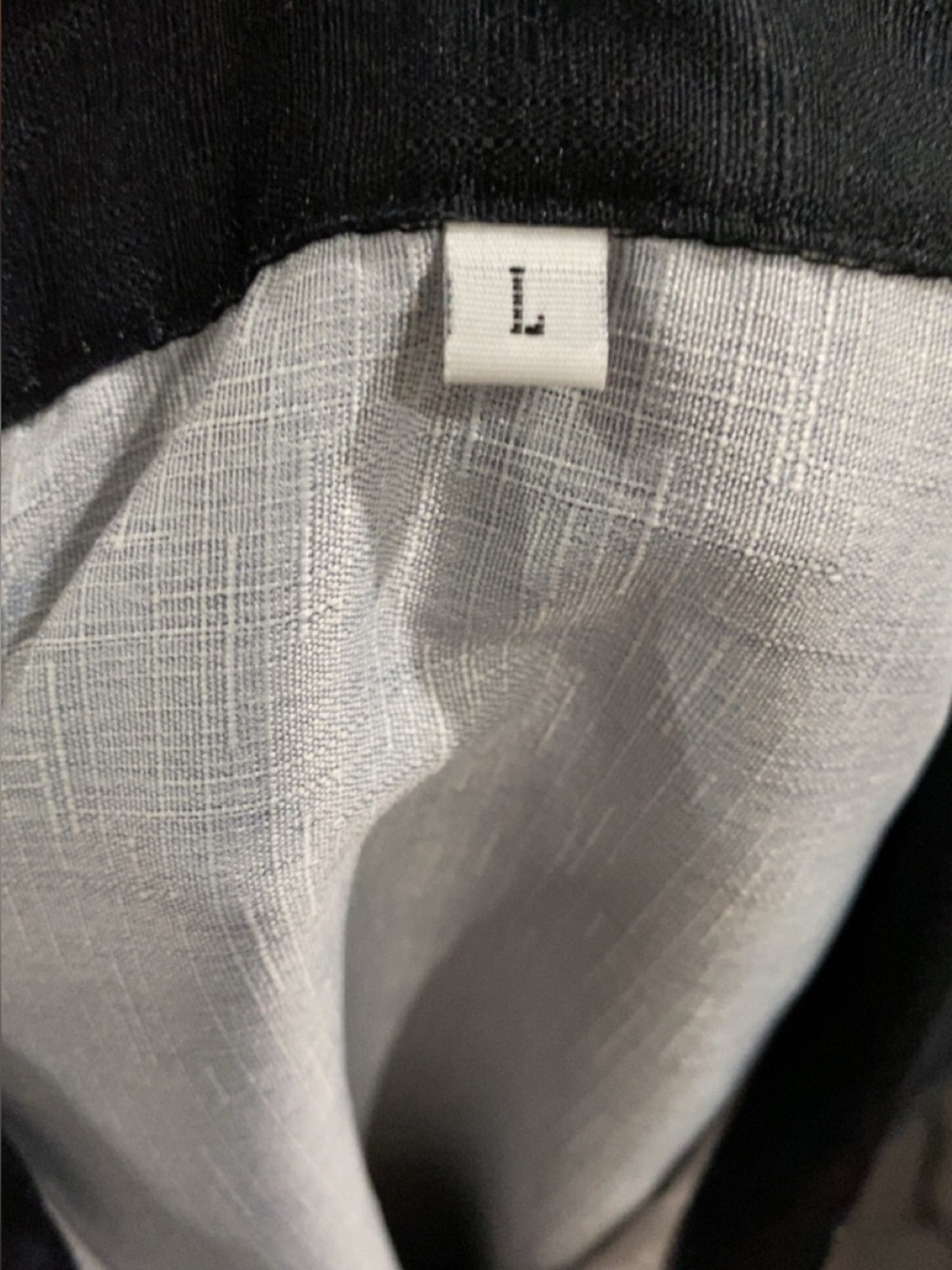 Art-Print Button-Up Blouse in Black and Multicolor Abstract Size L - Picture 8 of 8